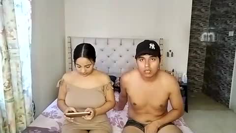 Snapshot of paola_835068 chatting on 06-12-26, 10:08 Paola 23 and Andres 25 online show from 06-12-26, 10:08