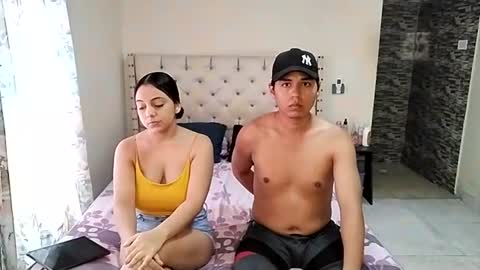 Snapshot of paola_835068 chatting on 06-26-26, 04:11 Paola 23 and Andres 25 online show from 06-26-26, 04:11
