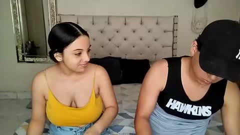 Snapshot of paola_835068 chatting on 07-27-26, 03:08 Paola 23 and Andres 25 online show from 07-27-26, 03:08