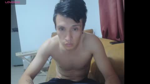 Snapshot of paola_alexander chatting on 02-25-25, 04:46 paola y alexander online show from 02-25-25, 04:46