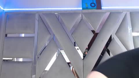 Paola Lyon online show from 02-24-25, 07:41