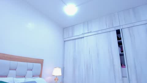 Paola  online show from 01-24-25, 07:18