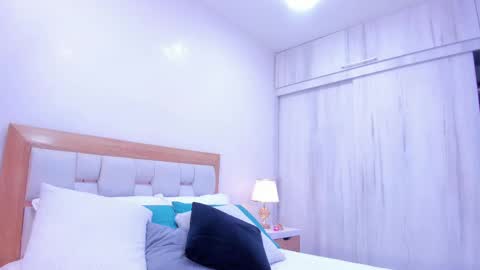 Paola  online show from 02-10-25, 08:00