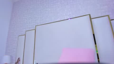 Paola  online show from 10-16-25, 11:44