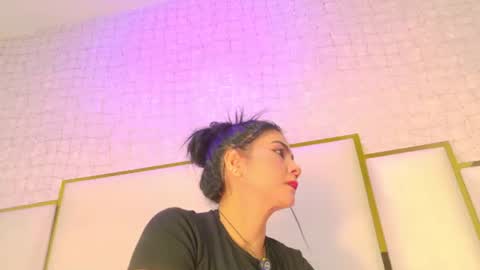 Snapshot of paolaa_rodriguez chatting on 06-14-26, 11:34 Paola online show from 06-14-26, 11:34