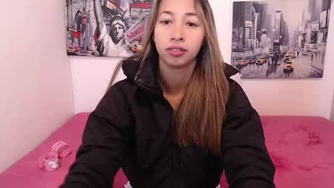 Paola online show from 12-04-25, 12:03