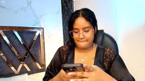 paolacastillo_ online show from 12-15-25, 11:36