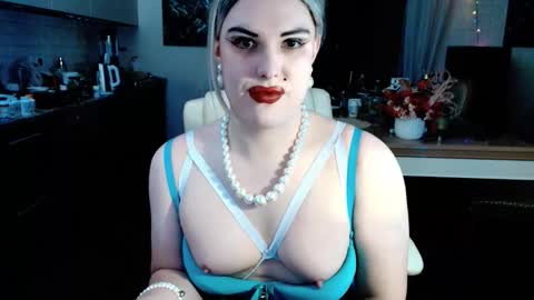 Sarina Williams online show from 12-15-25, 11:14