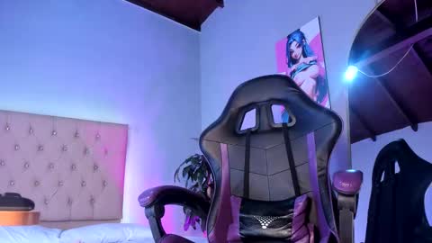 paolafox_ online show from 12-15-25, 12:09