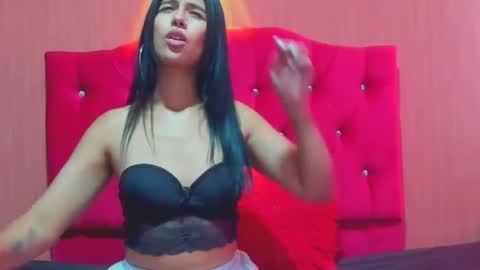 Snapshot of paolaturner chatting on 01-27-25, 05:58 Paola Turner online show from 01-27-25, 05:58