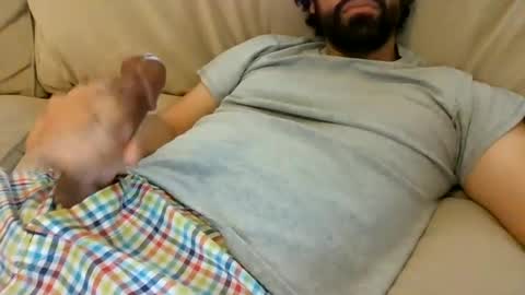 Snapshot of paolo402 chatting on 05-28-26, 02:25 Paolo online show from 05-28-26, 02:25