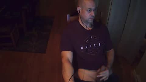 Snapshot of papagooner chatting on 11-10-25, 12:48 Papa online show from 11-10-25, 12:48