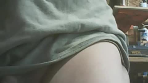 papajb70 online show from 12-22-25, 02:08