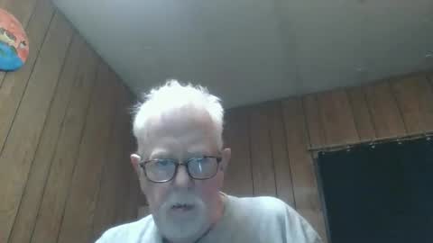 Snapshot of papajb70 chatting on 02-28-26, 02:34 papajb70 online show from 02-28-26, 02:34