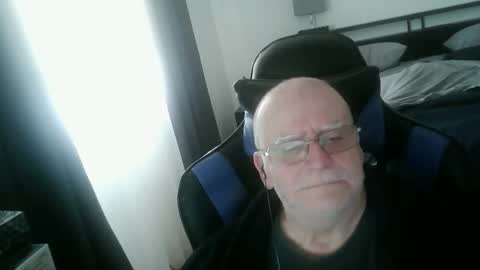 papilly online show from 03-29-26, 08:09