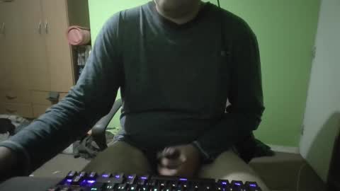 Snapshot of papitowilly999 chatting on 05-08-26, 05:46 Papito online show from 05-08-26, 05:46