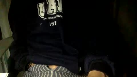 Snapshot of papy_dani33 chatting on 11-24-25, 08:03 papy_dani33 online show from 11-24-25, 08:03