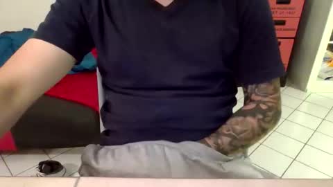 Snapshot of papychuo chatting on 11-20-25, 08:41 papychuo online show from 11-20-25, 08:41