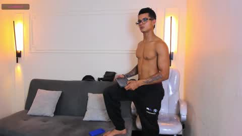 Ryan And Casper online show from 11-26-25, 03:02