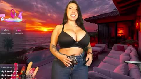 Snapshot of paradise_city__ chatting on 12-17-25, 01:44 DAILYNPC OF online show from 12-17-25, 01:44