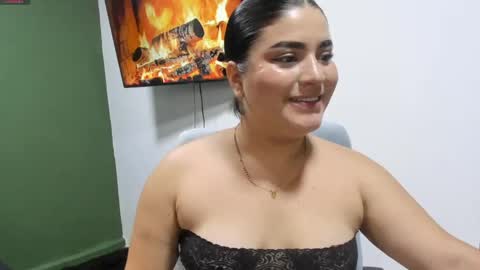 Snapshot of pareja_curiosa19 chatting on 05-18-26, 10:26 pareja_curiosa19 online show from 05-18-26, 10:26
