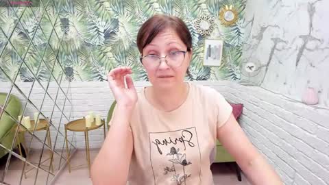 Paris online show from 01-19-25, 08:19