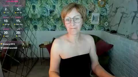 Snapshot of paris_cherry chatting on 07-30-26, 06:07 Paris online show from 07-30-26, 06:07