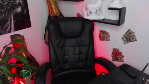 Paris D angelo online show from 01-20-25, 09:11