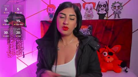 paris_evans_01 online show from 10-29-25, 01:57