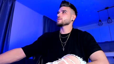 Paris online show from 12-01-24, 10:43