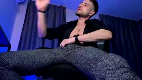 Paris online show from 02-16-25, 09:59