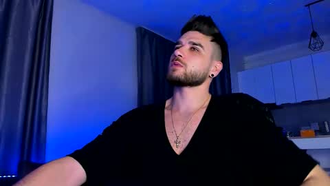 Paris online show from 12-04-25, 09:34