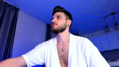 Paris online show from 01-08-26, 01:57