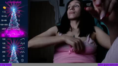 Snapshot of paris_of_angel chatting on 12-25-24, 07:46 Paris Of Angel online show from 12-25-24, 07:46