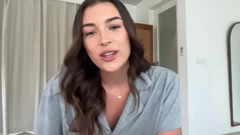 ParisBabyxox online show from 10-21-25, 01:39