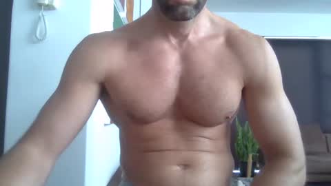 Porn Actor 21cm Hetero online show from 12-16-24, 12:16