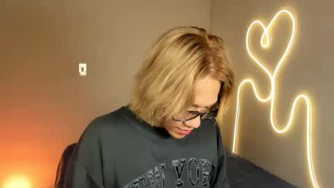 connie online show from 12-08-24, 08:25