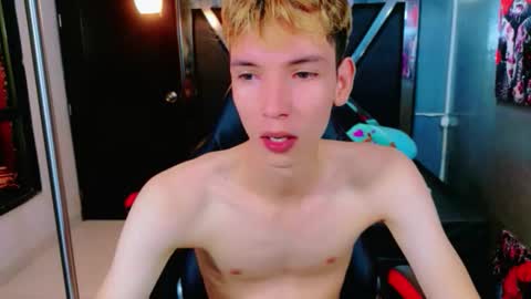 park_jimin1 online show from 12-19-25, 12:12