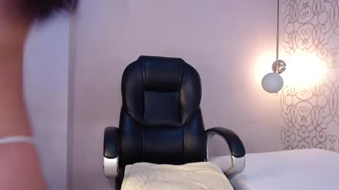 Snapshot of parker_gh chatting on 12-17-24, 11:59 Parker online show from 12-17-24, 11:59