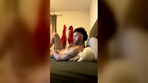 parkertom525 online show from 04-11-26, 10:47