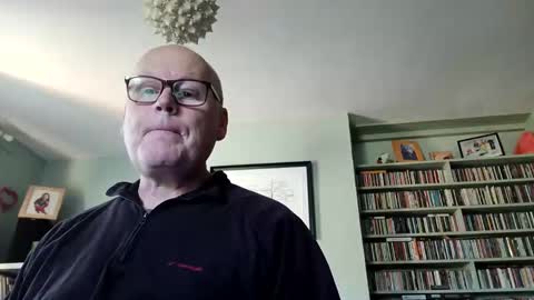 Snapshot of parkie068 chatting on 11-26-25, 11:11 parkie068 online show from 11-26-25, 11:11