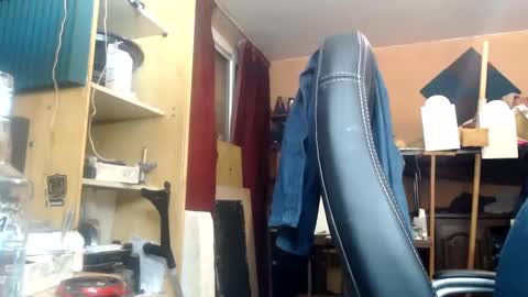 pascal88881 online show from 12-10-24, 10:47