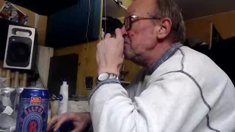 pascal88881 online show from 12-15-24, 10:26