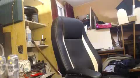 pascal88881 online show from 01-05-25, 12:10