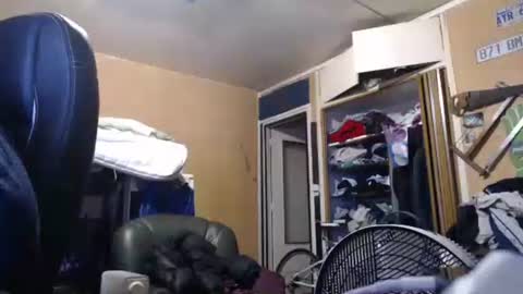 pascal88881 online show from 10-31-25, 12:11