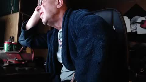 pascal88881 online show from 11-01-25, 09:11