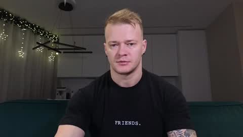 Snapshot of pashka_x chatting on 12-28-24, 10:03 Pashka online show from 12-28-24, 10:03