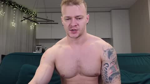 Snapshot of pashka_x chatting on 12-29-24, 10:45 Pashka online show from 12-29-24, 10:45