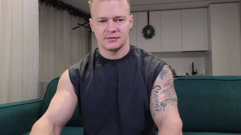 Snapshot of pashka_x chatting on 01-04-25, 08:17 Pashka online show from 01-04-25, 08:17