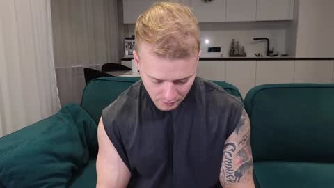 Snapshot of pashka_x chatting on 01-07-25, 08:13 Pashka online show from 01-07-25, 08:13